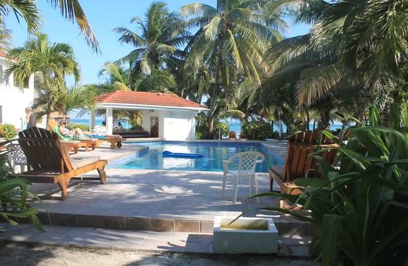 belize-paradise-villas-pool