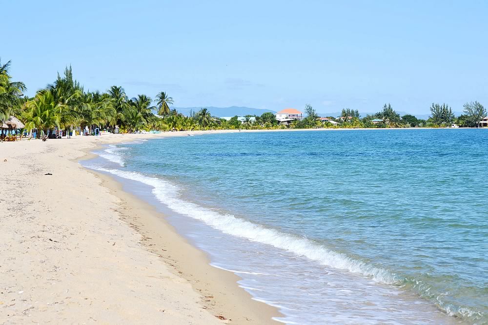 Placencia Village beach