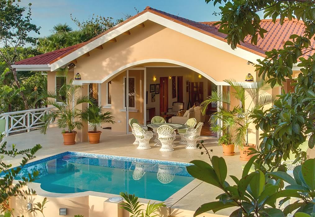 Two bedroom villa with private poll surrounded by native plants