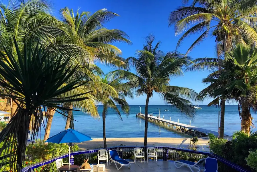 The pier in front of Blue Tang Inn