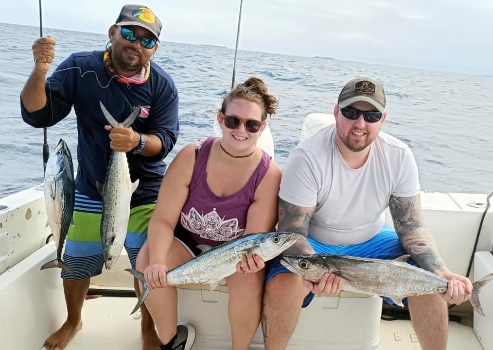 Seahorse Dive Shop fishermen with big King Mackrels
