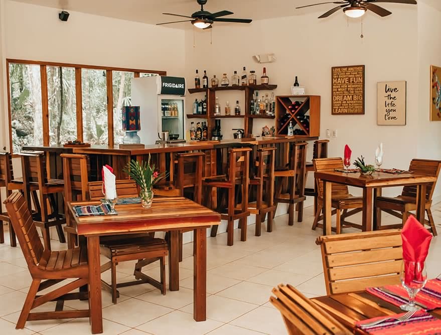 Restaurant at Mariposa Jungle Lodge
