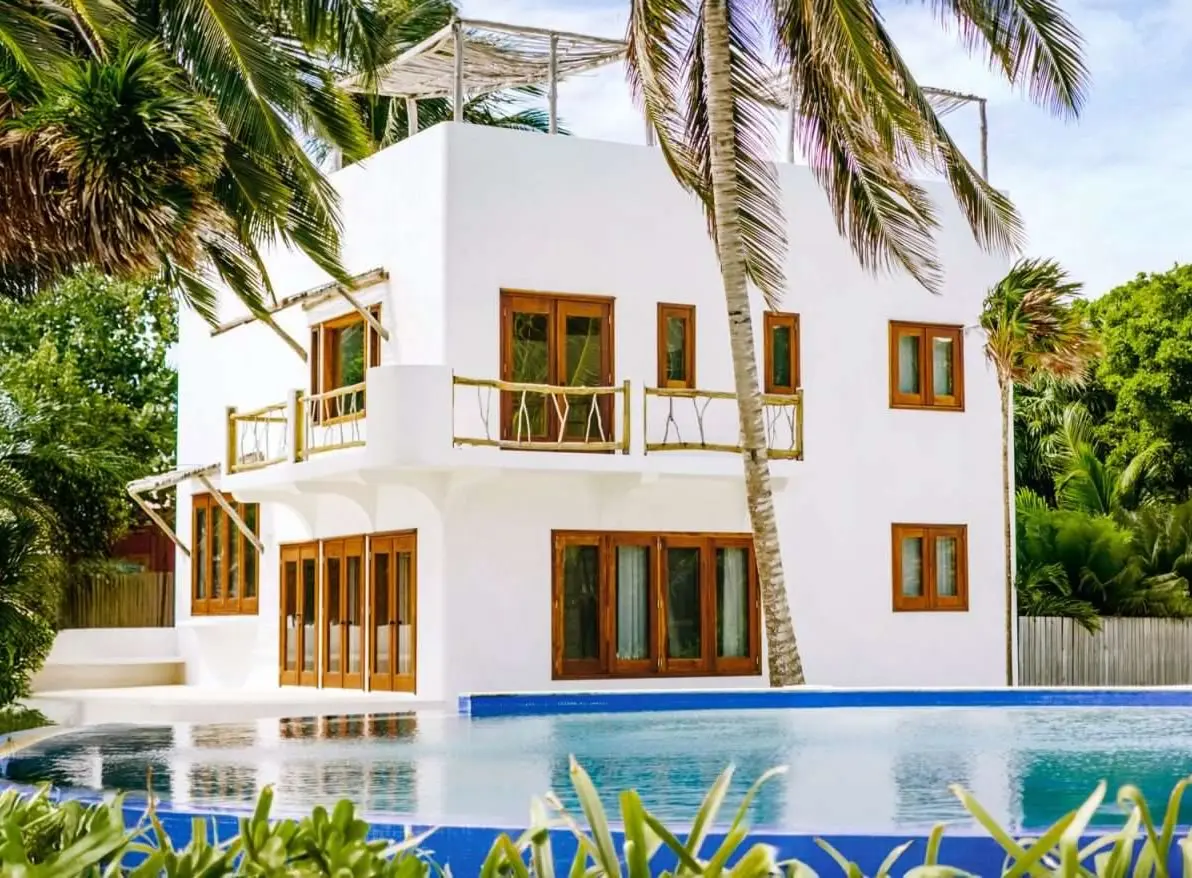 Mata Chica luxury thatched-roof villa on Ambergris Caye