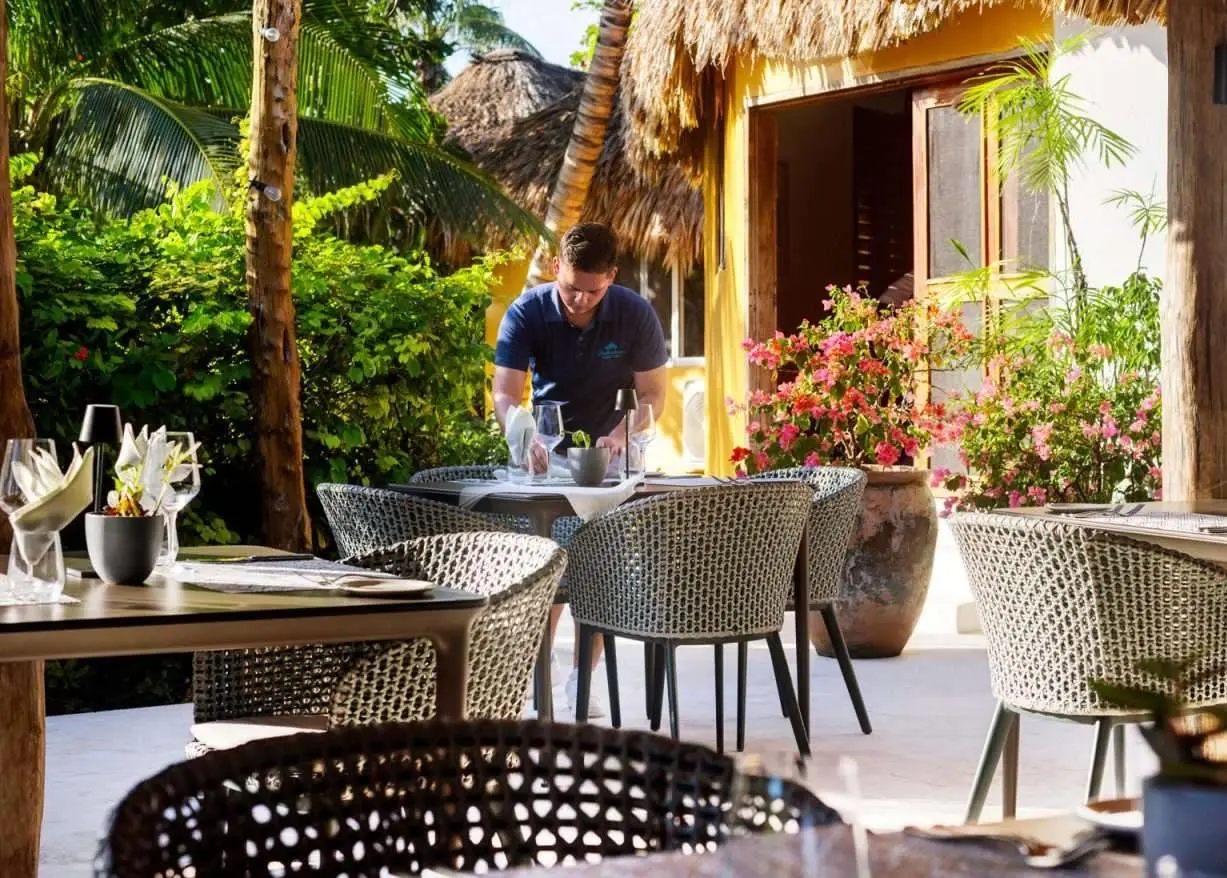Mata Chica Mambo restaurant dining area